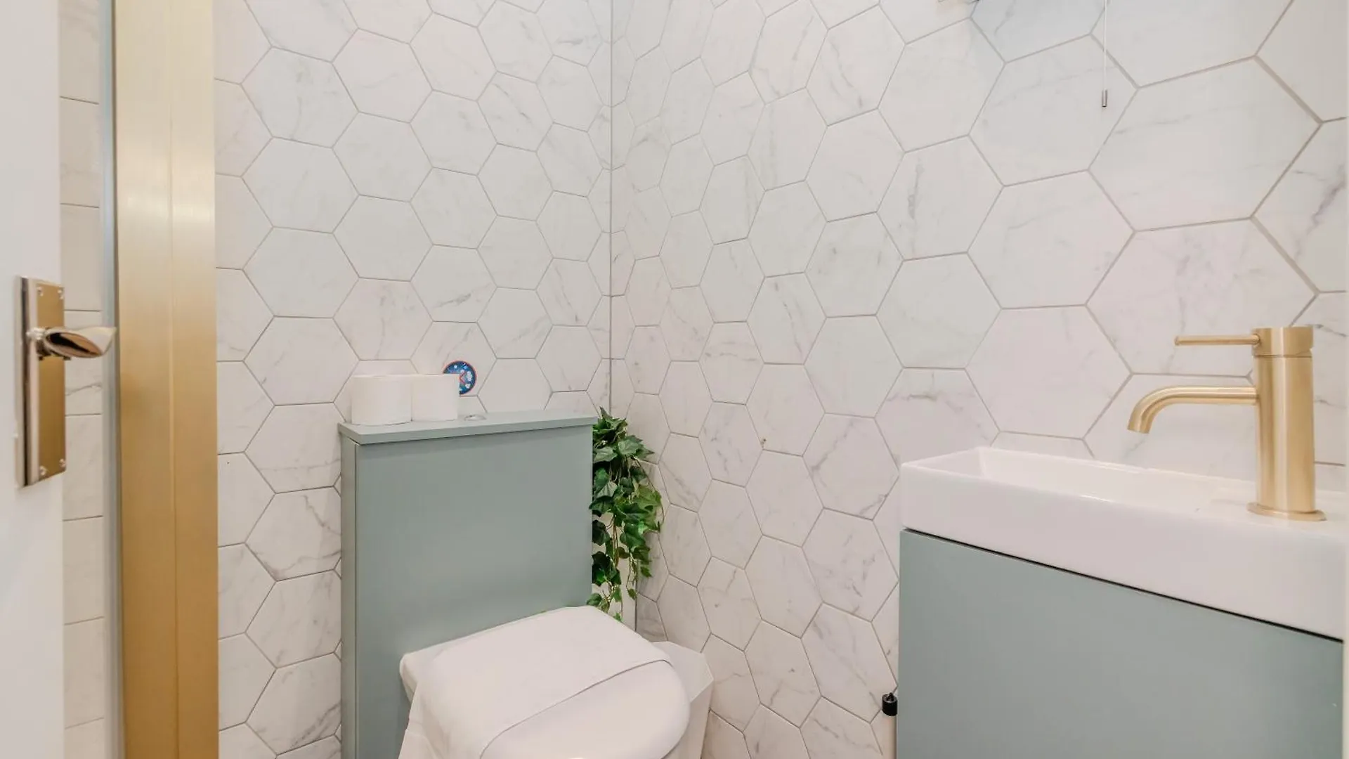 2 Bedroom Flat Next To Brighton Beach 아파트