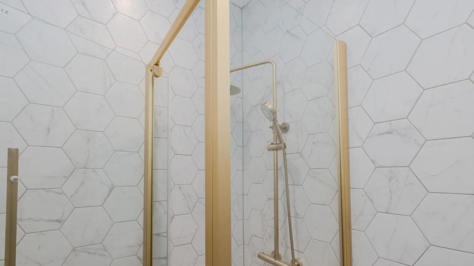2 Bedroom Flat Next To Brighton Beach 0*,